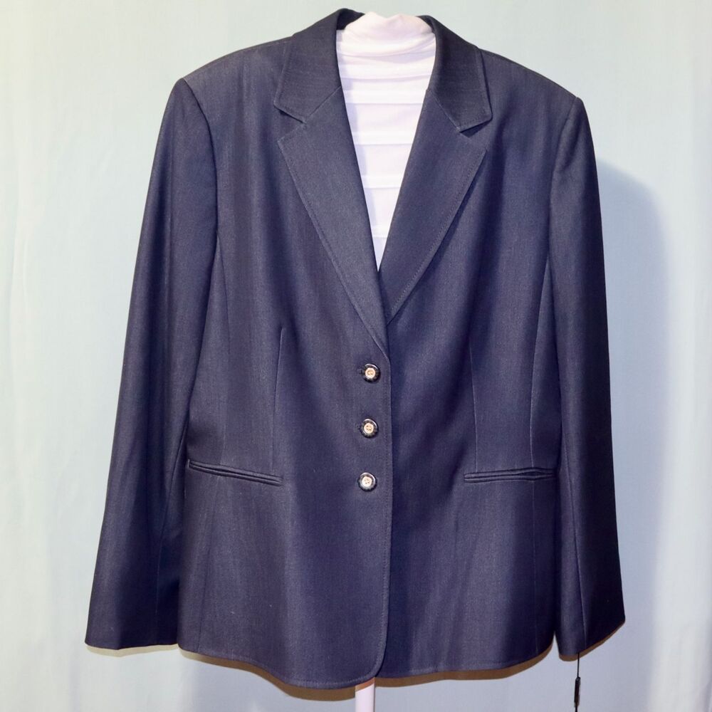 Classic Tahari/Levine Women's Blazer/Jacket-size 18-New with tags